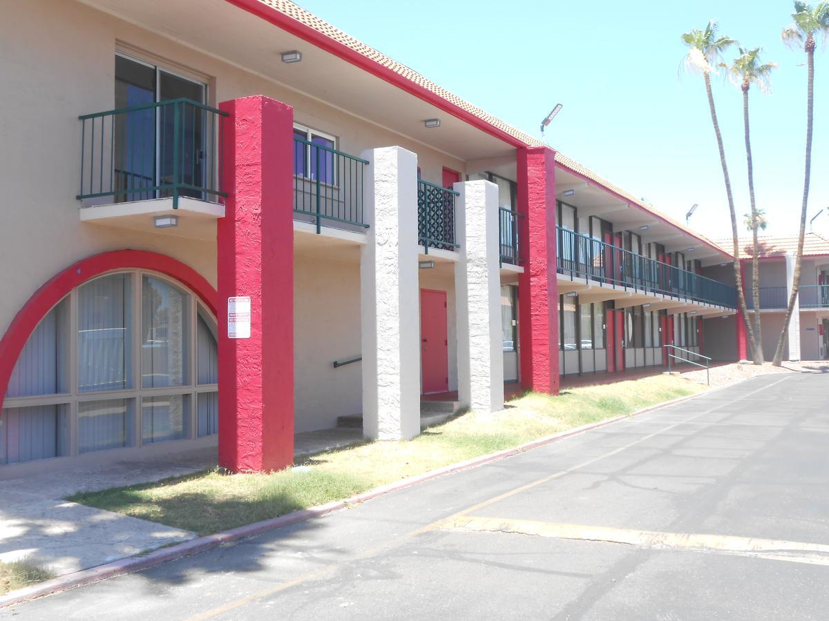Ramada By Wyndham Mesa Downtown Hotell Eksteriør bilde