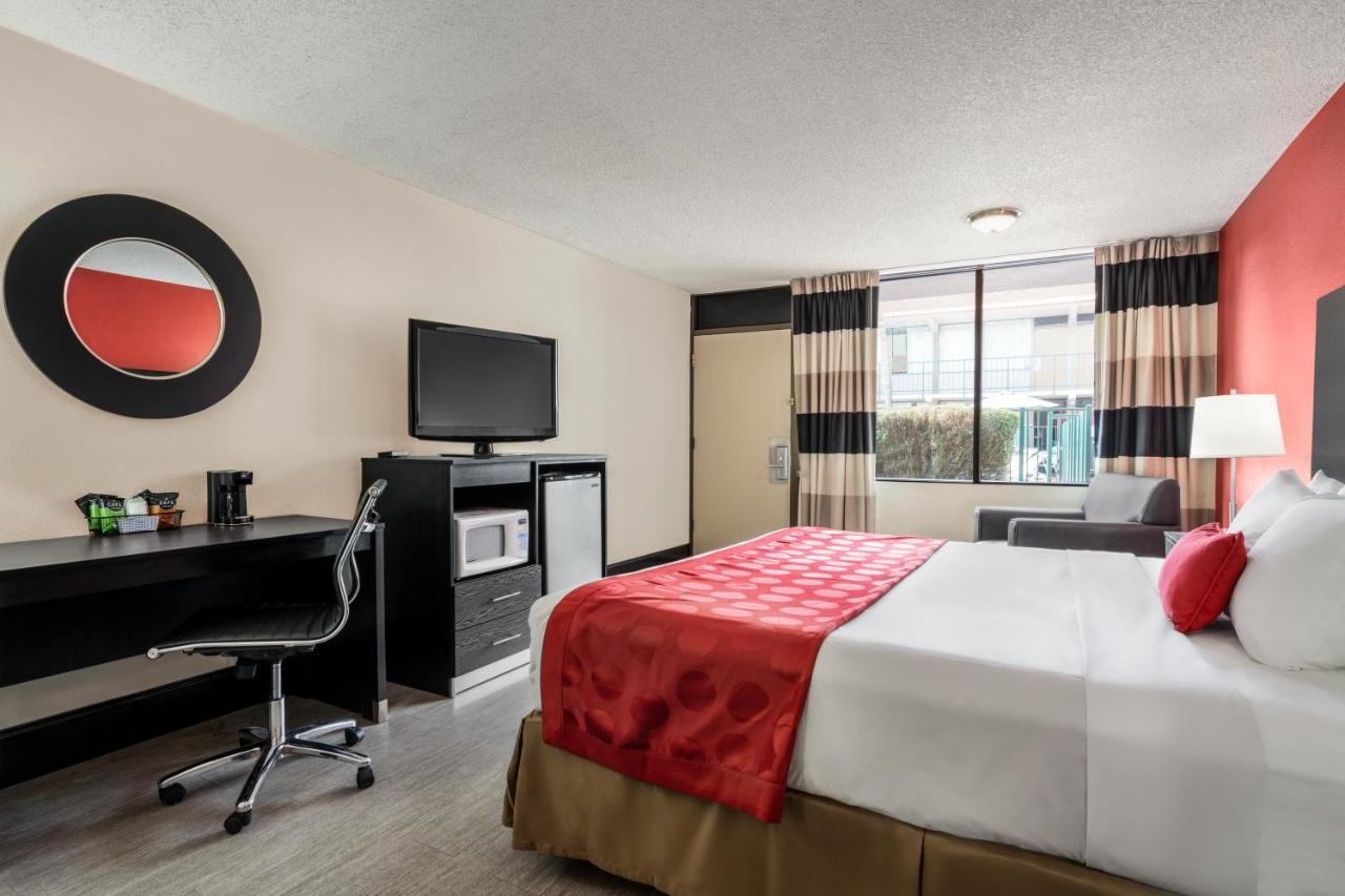 Ramada By Wyndham Mesa Downtown Hotell Eksteriør bilde